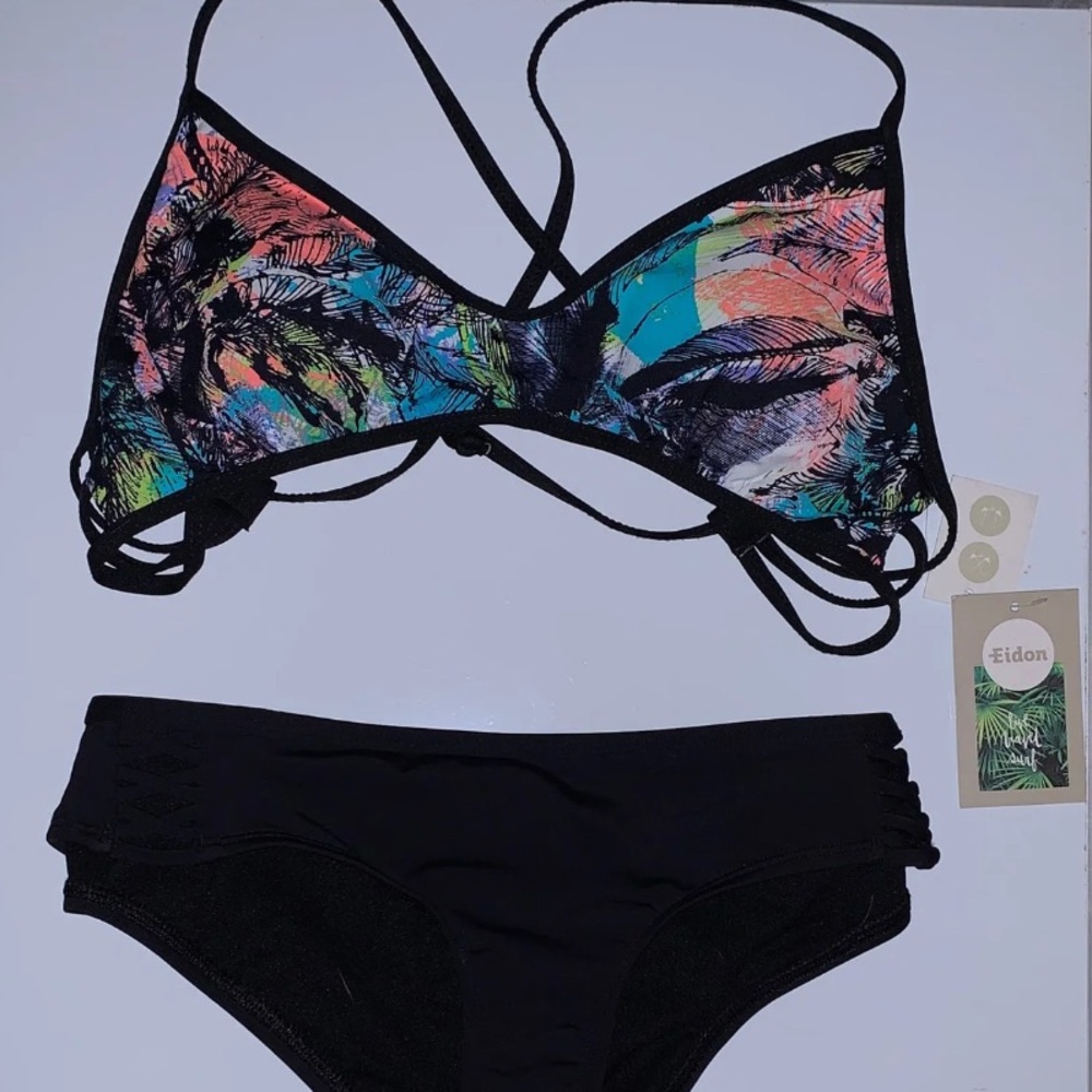 Bikini top (S) bottom (M)